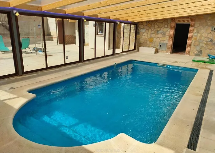 Banos Del Rey Con Piscina Climatizada בית נופש